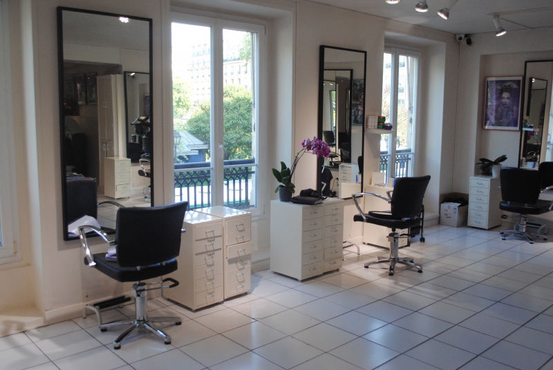 salon-coiffure-PIERLAS-min_floor-home-office-property-living-room-room-781228-pxhere.com